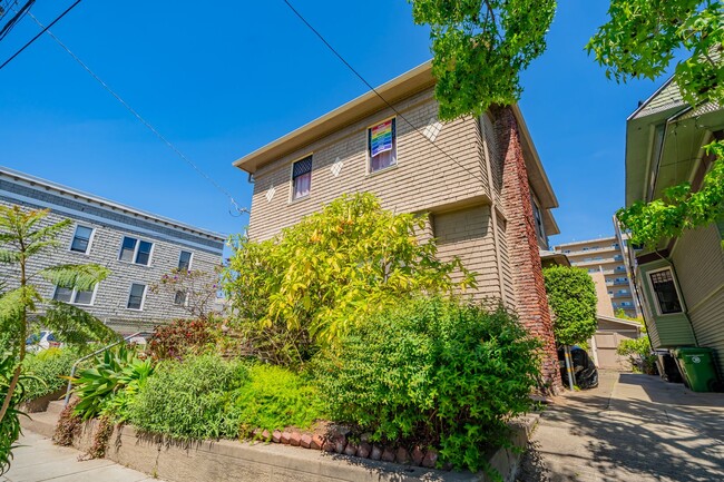 Building Photo - 38 Glen Ave Unit 30