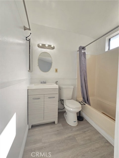 Photo - 435 W Walnut Ave