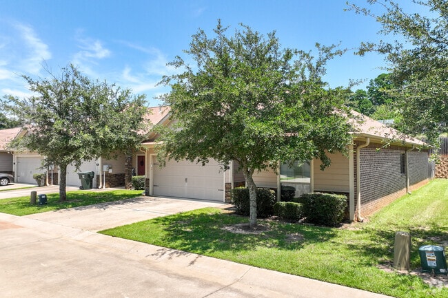 Townhomes at Faulkner Park