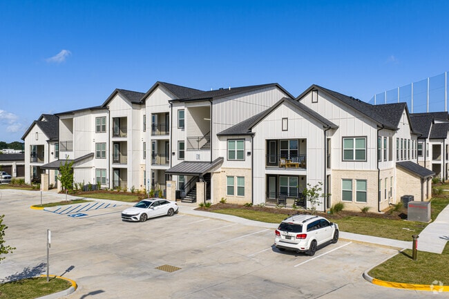 Silo Creek Apartments