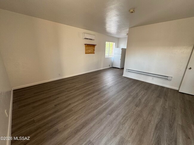 Photo - 4418 E Lee St