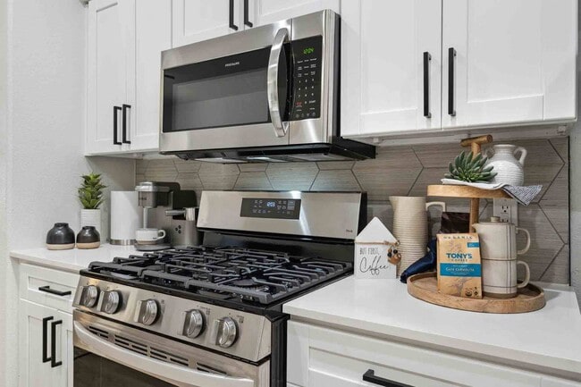 Zone Luxe, Glendale, AZ, Kitchen