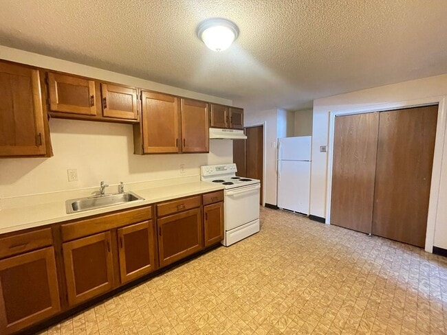 Photo - 185 Loudon Rd Unidad 3