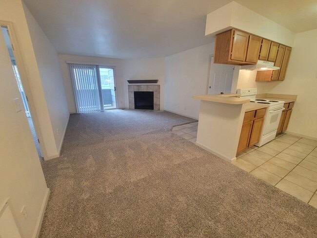 Photo - Fresh Boulder 1 Bedroom Condo for Rent with Pool, Tennis and Fitness Center in Hunter Creek Unit 5