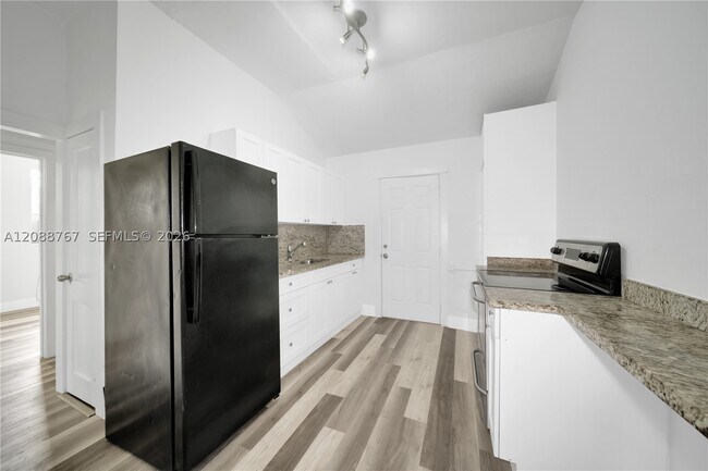 2750 NW 60th St Unit 2750