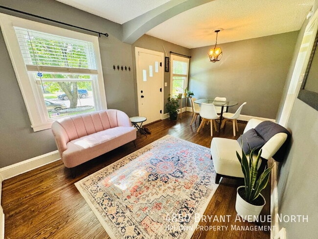 Photo - 4850 N Bryant Ave