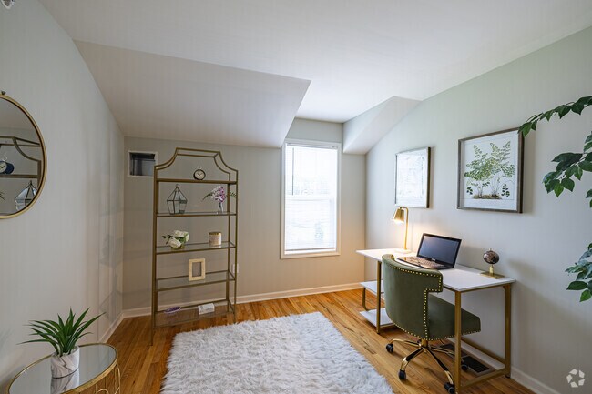 1BR, 2.5BA w/Den - 1,250SF -Beech II - Den
