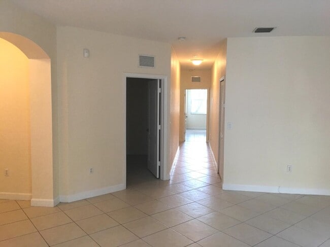 Photo - 2008 Shoma Dr
