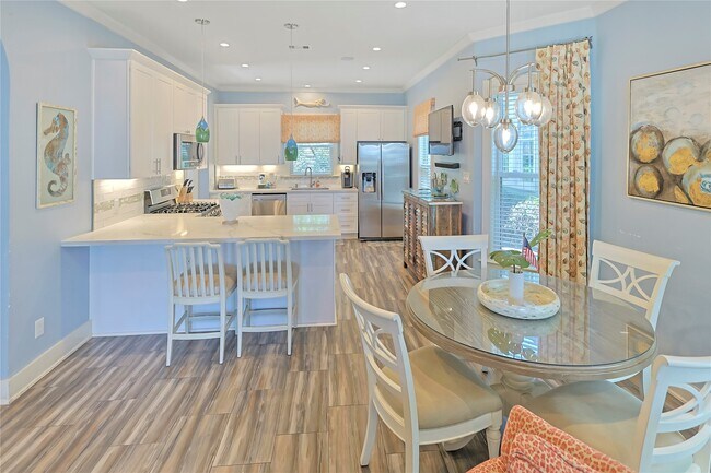 Photo - 2610 Ave Q 1/2