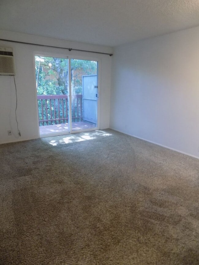 Photo - Winter Special-$500 Off-Spacious Three Bedroom, One & half Bathroom Townhouse Condo!