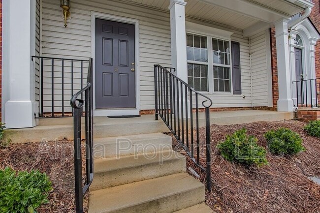 Photo - 5 Spring Crossing Cir