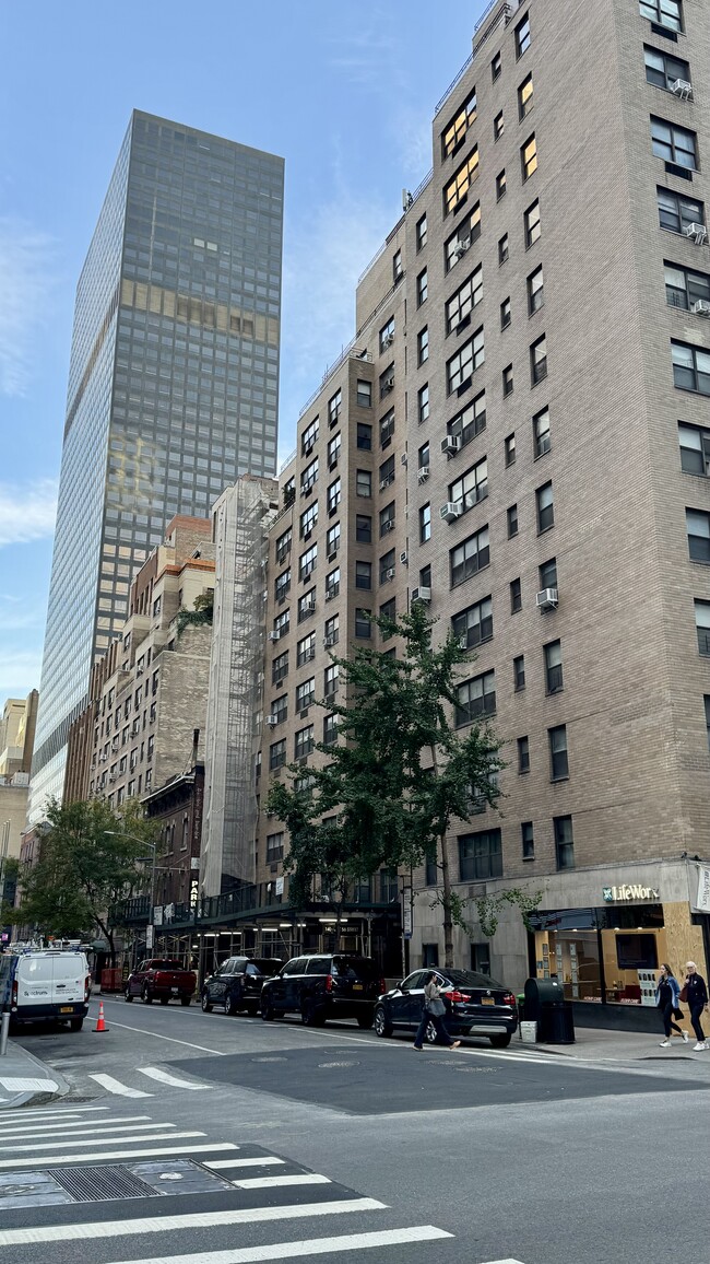 Building Photo - 140 E 56th St Unit 12M