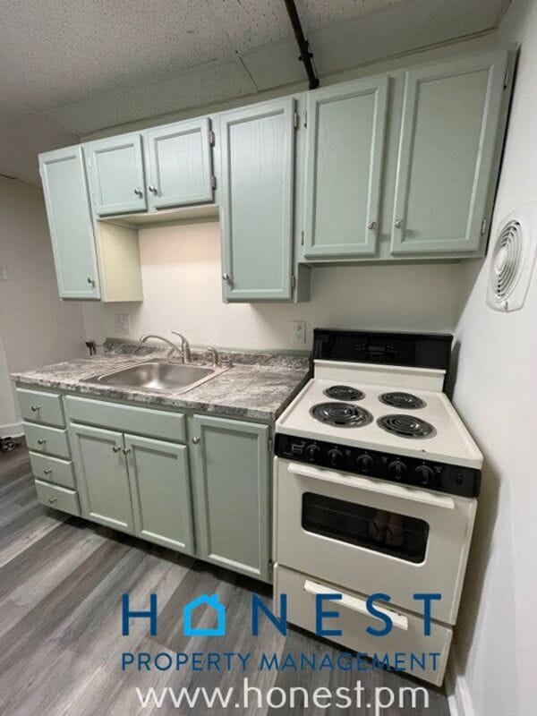 Photo - 20 Academy St