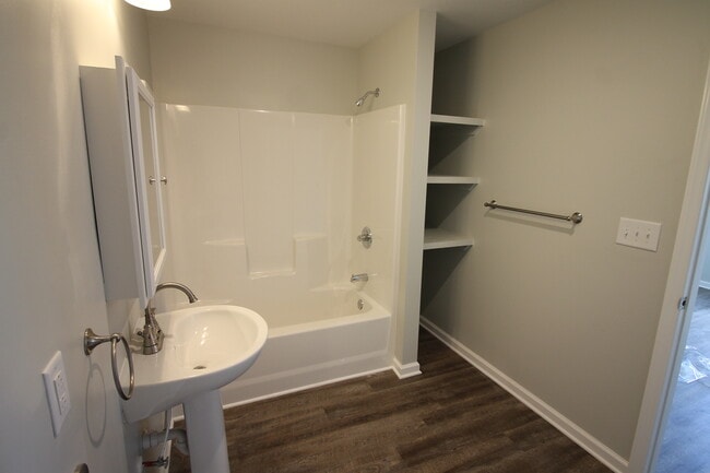 Photo - Willow Oak Unit E