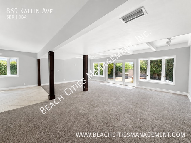 869 E Kallin Way