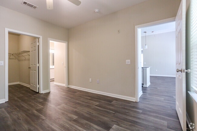 3 BR, 2 BA - 1,352 SF