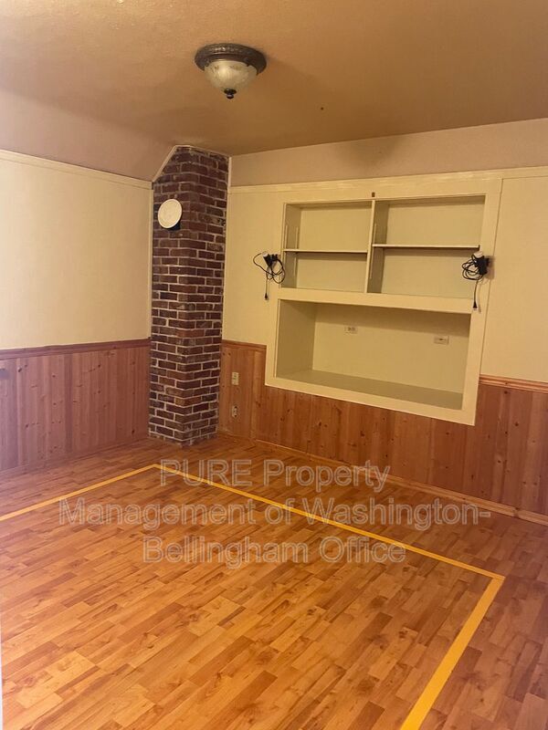 Photo - 5700 Northwest Dr Unit 2