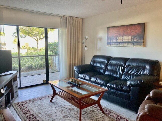 6114 43rd St W Unit 101E