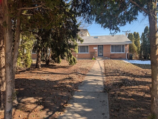 Building Photo - 8557 N National Ave