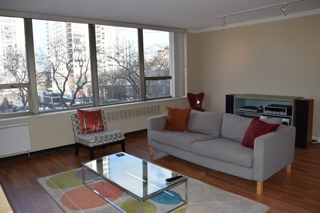 Photo - 1360 N Sandburg Terrace Unit 410