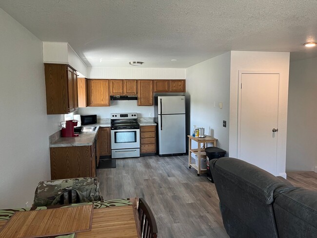 1320 Mineral Pl