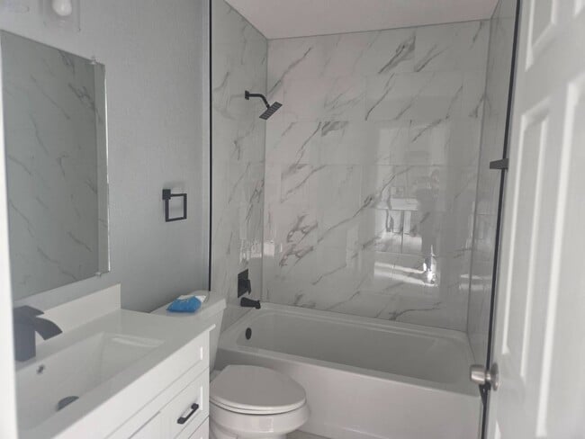 Photo - 609 Porsche Ave