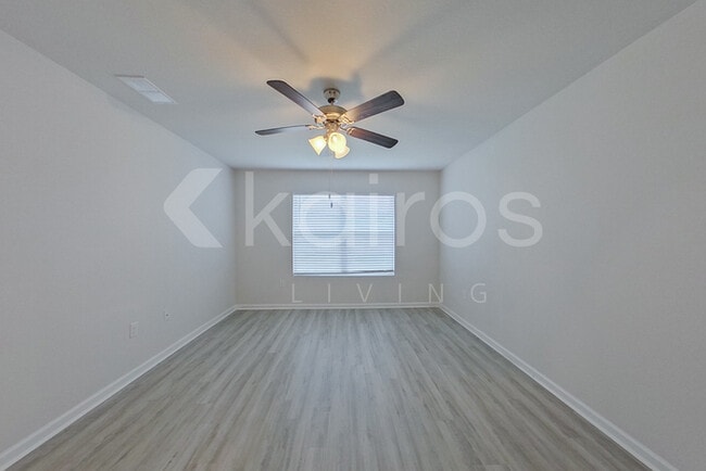 Photo - 123 Swallowtail Ln