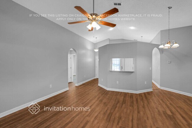 Photo - 2058 Sarah Louise Dr