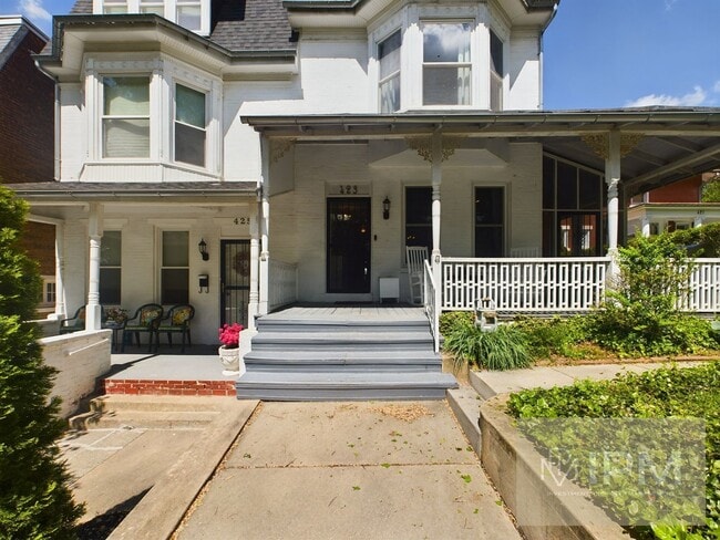 Building Photo - Spacious 5 Bedroom, 2.5 Bath Near The Avenues!