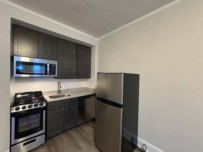 Photo - 3335 W Diversey Ave Unit 432