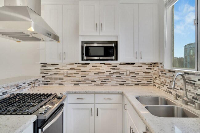 Photo - Palm Beverly Apartments