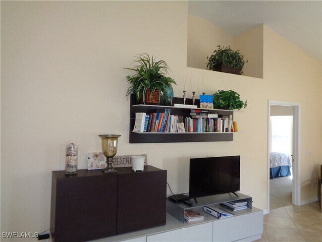 Photo - 6115 Reserve Cir Unidad 2004