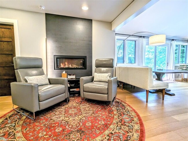 Photo - 1821 Spillman St