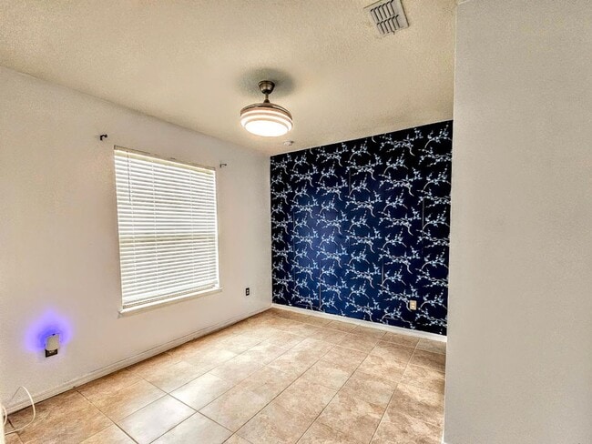 Photo - Polk City Gem