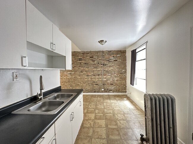 Photo - 2332 N Spaulding Ave Unit A2