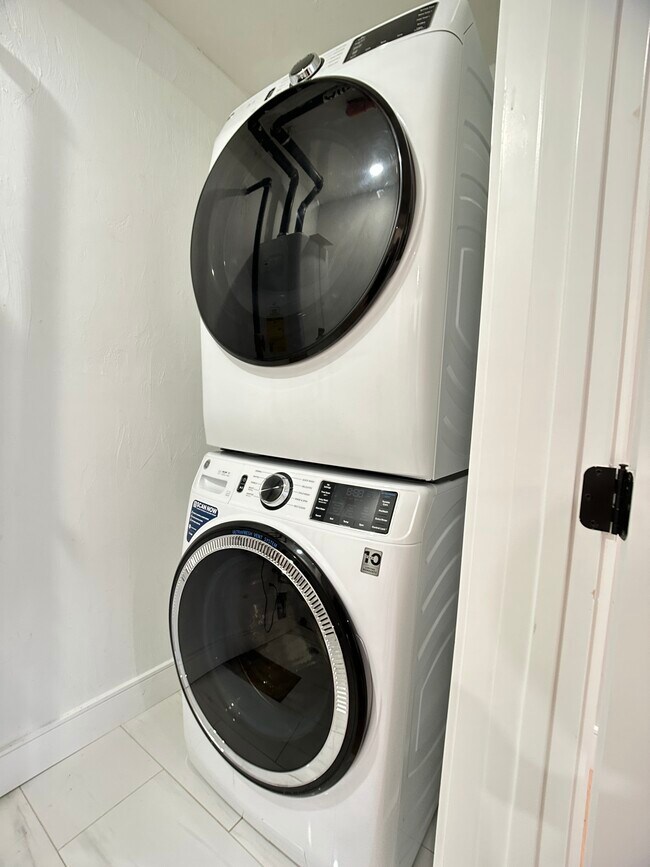 Photo - 26 Greylock Rd Unit 1