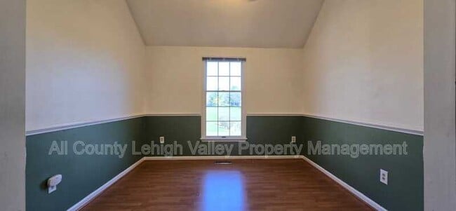 Photo - 5634 Grace Ave