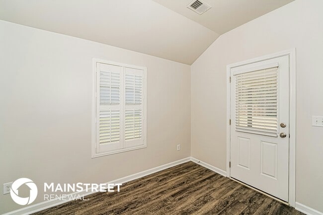 Photo - 331 Woodland Trl