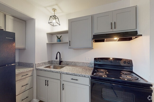 Interior Photo - Monarch on Highland