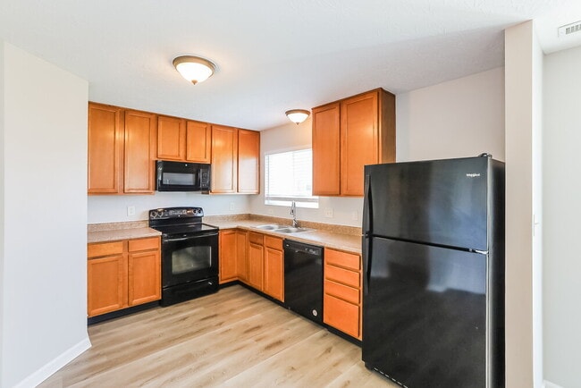 Photo - 2294 McGregor Dr