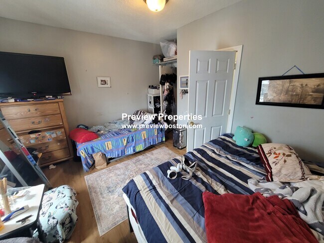 56 Park Vale Ave Unidad 9