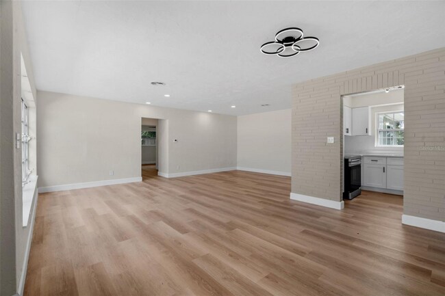 Photo - 5916 Gulfport Blvd S