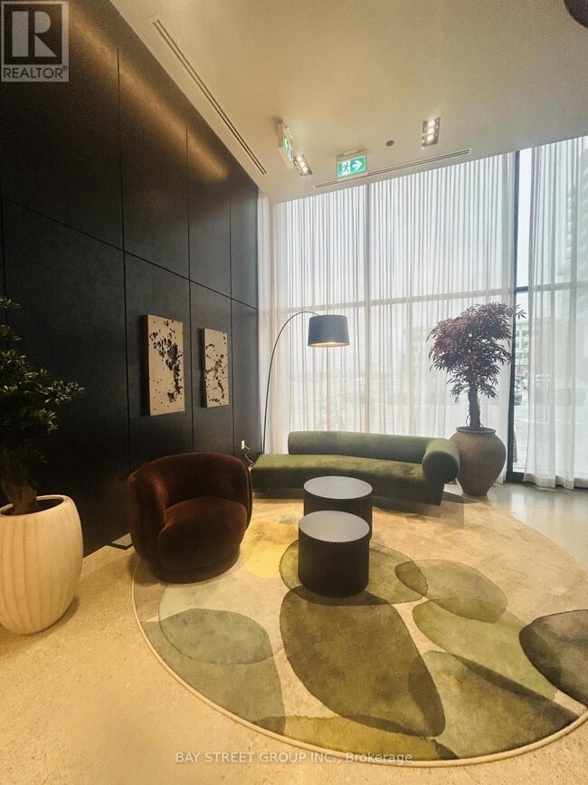 Photo - 38 Andre de Grasse St Unité 2403