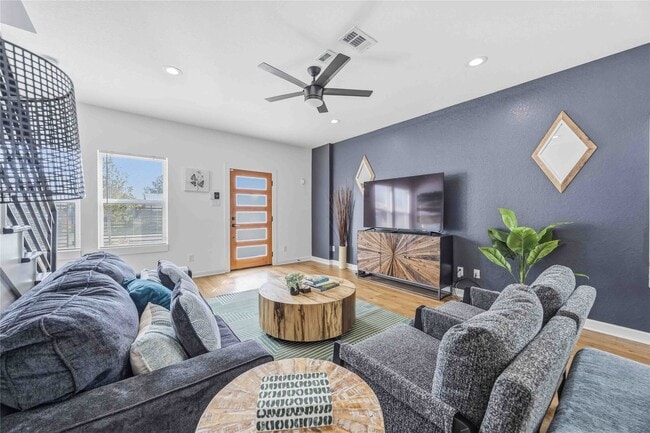 Photo - 6130 Conley St