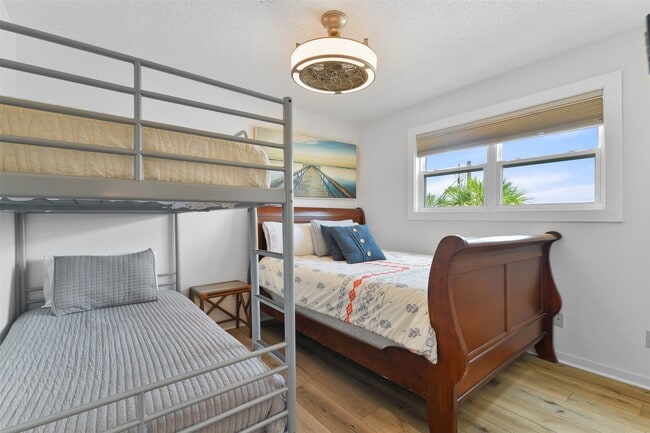 Building Photo - 22101 Guadalupe Dr