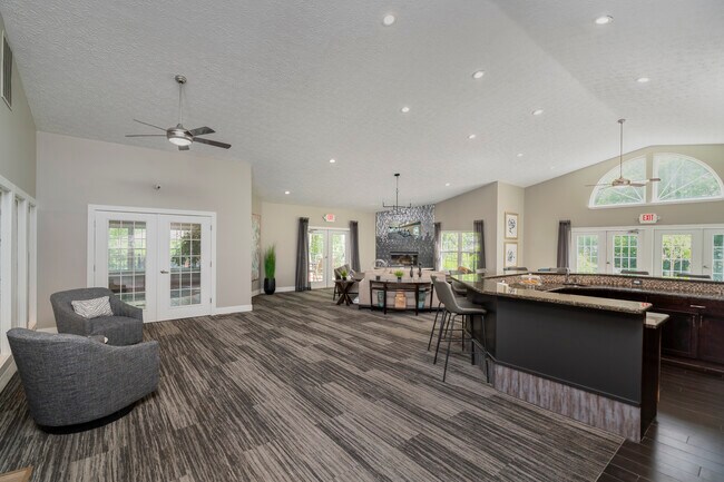 Sturbridge Square Apartments
