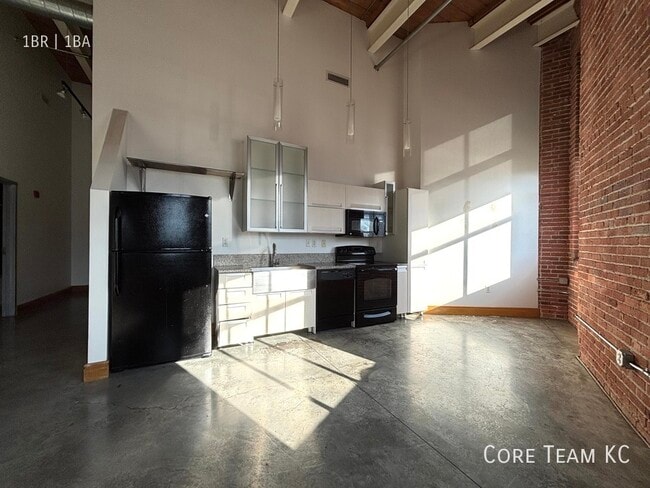 Photo - 382 W 22nd St Unit 207