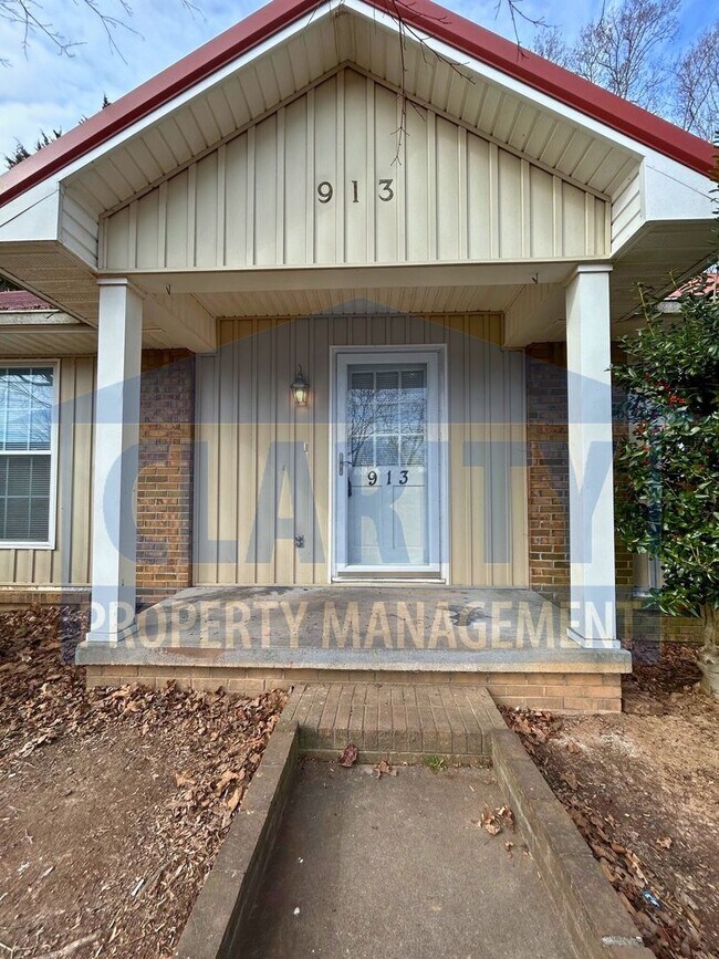 Photo - Three bedroom home w/ two bonus rooms!