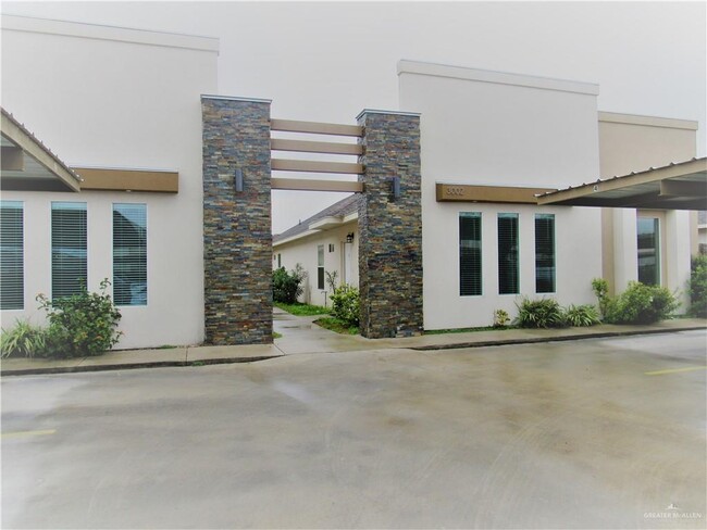 Building Photo - 3002 Javalina Ave Unit 4 Rental