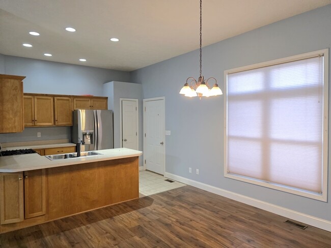 Photo - 2910 Kipling Ct